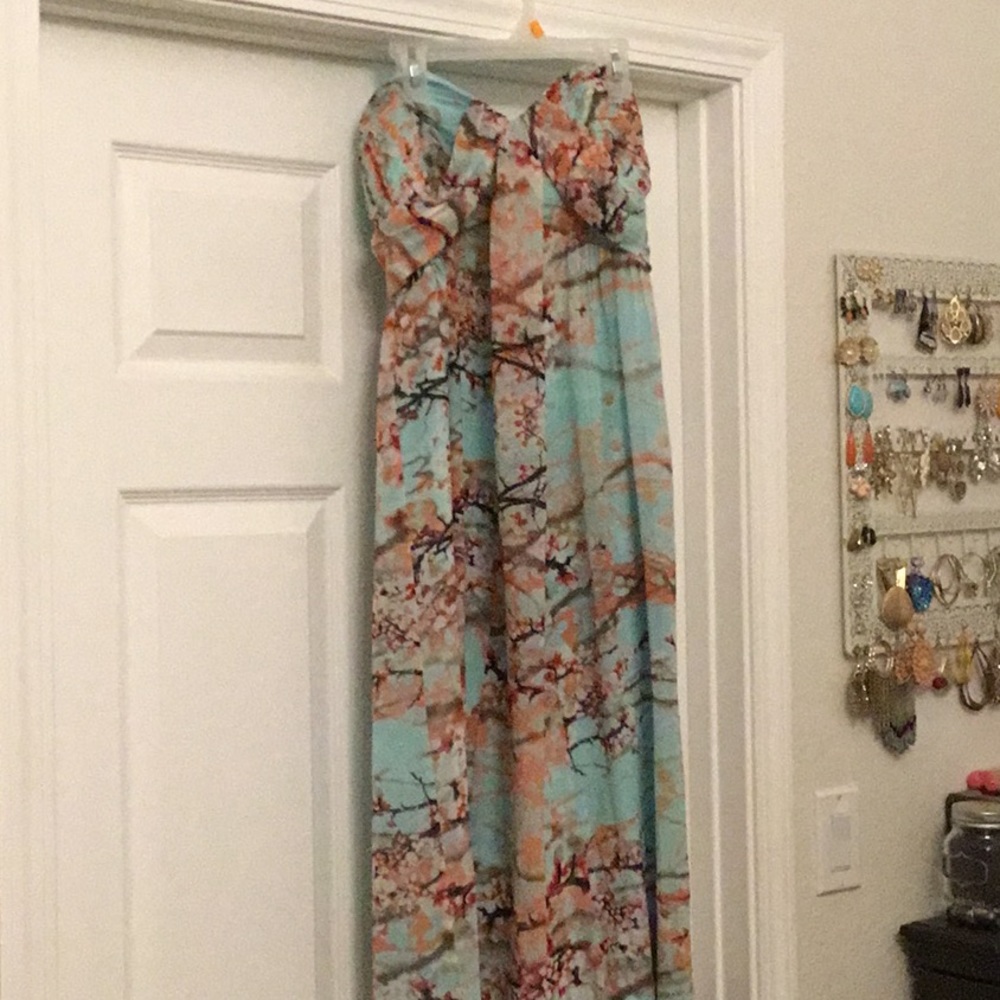 Jessica Simpson maxi dress